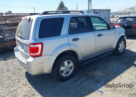 2010 Ford Escape Xlt из США, поврежденный, VIN 1FMCU9D72AKA95224